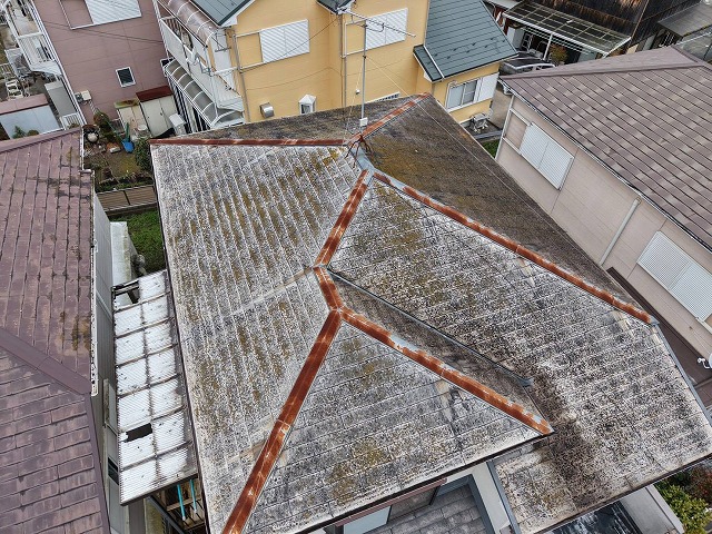 スレート屋根　棟板金　カラーベスト　劣化　錆　屋根現状