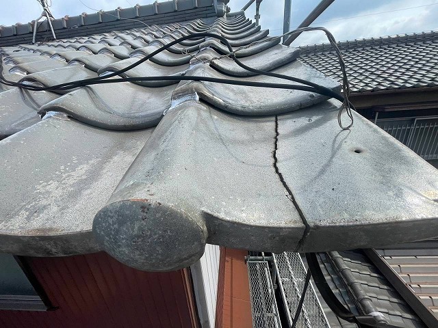 京丹後市で台風被害による屋根材の飛散や雨樋の破損を確認したら火災保険で早めに備える対策