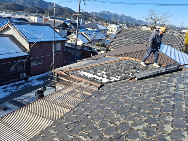 カラーベスト　カバー工法