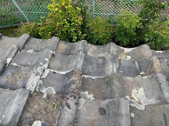 福知山市で屋根工事を検討中の方へ、棟板金の浮きや瓦のズレを見逃さないための点検ポイント