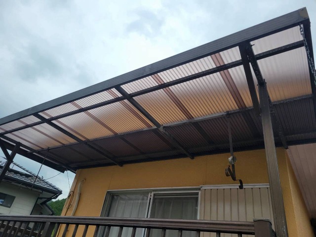 ベランダ波板交換