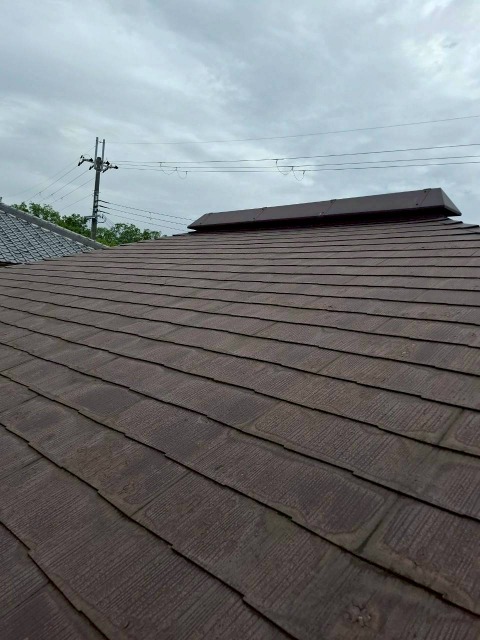 福知山市　築30年の屋根調査｜色褪せやクラックを確認し、スーパーガルテクトでのカバー工事をご提案